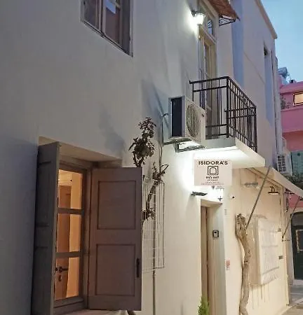 Isidora Bed & Breakfast 3*